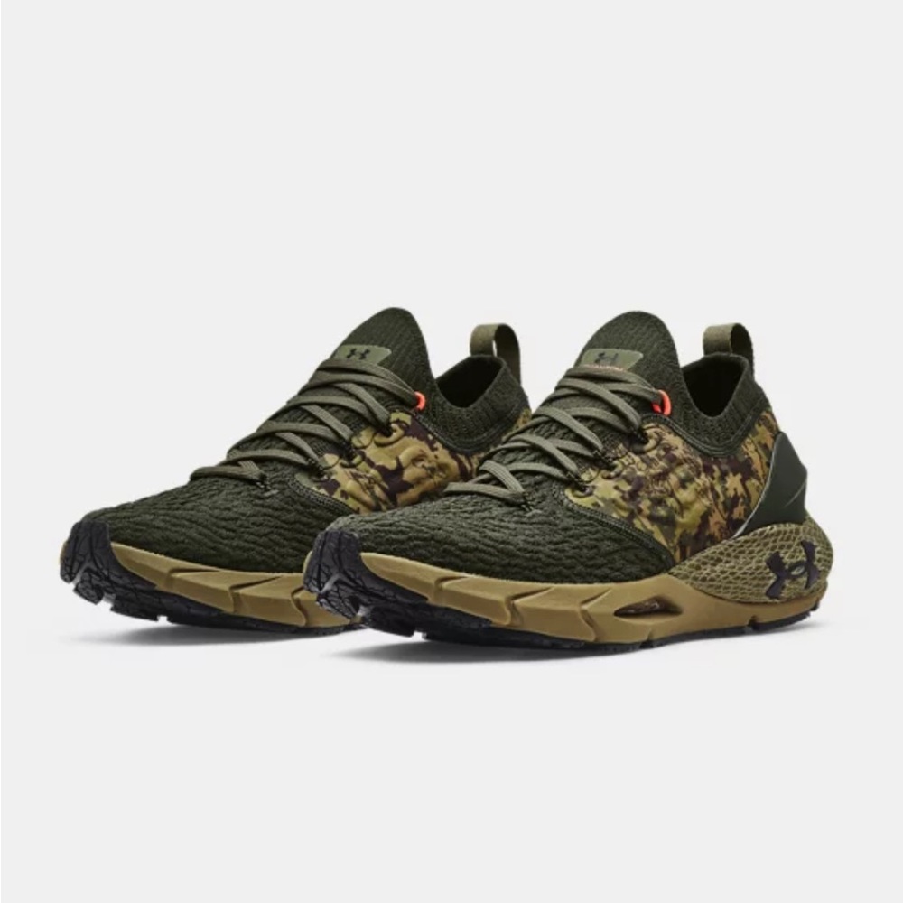 Under Armour fits size 8.5-9 women  - camo HOVR